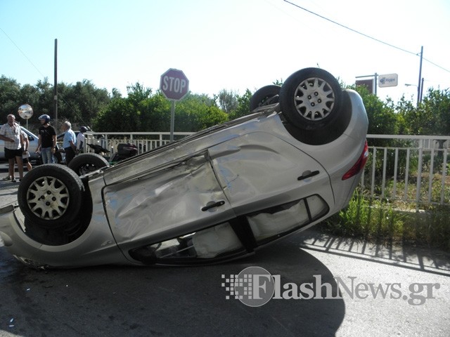 Κρήτη: Τροχαίο με τρία οχήματα και τέσσερις τραυματίες (pics)