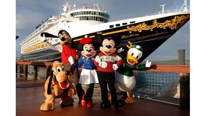 Κρήτη: «Έδεσε» το παραμυθένιο Disney Magic στο λιμάνι του Ηρακλείου (pics)