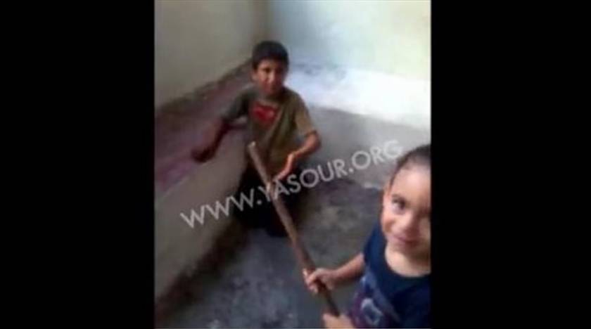 Σοκ: 5χρονος Λιβανέζος χτυπά ανήλικο πρόσφυγα από τη Συρία! (βίντεο)