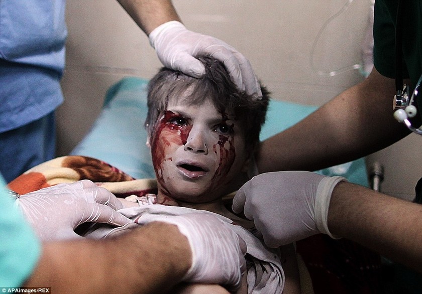 Η Γάζα πνίγεται από το αίμα παιδιών (πολύ σκληρές εικόνες)