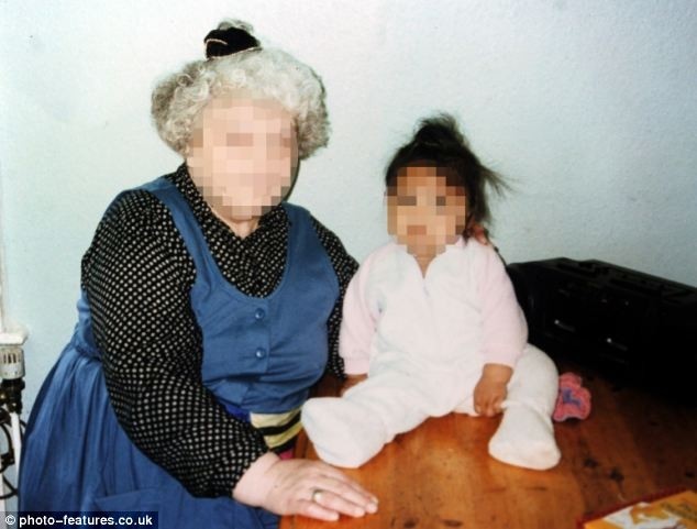 Συγκλονιστικό: «Η μητέρα μου με πούλαγε για σεξ από τα πέντε μου!» (pics)