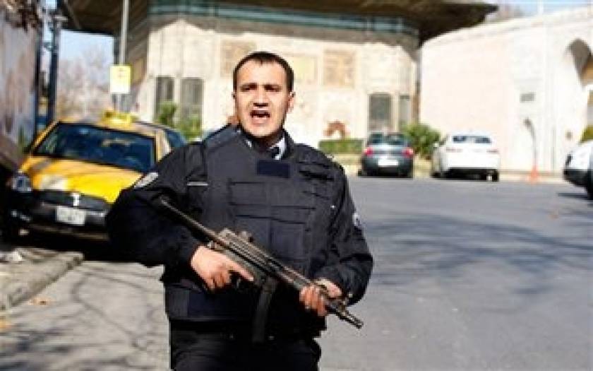 Δεκάδες συλλήψεις αστυνομικών για υποκλοπές στην Τουρκία