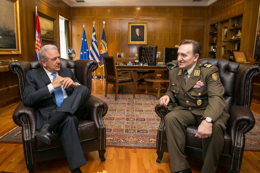 Συνάντηση Αβραμόπουλου με τον Αρχηγό Ενόπλων Δυνάμεων της Κροατίας