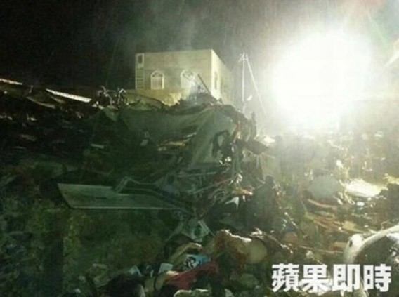 Τραγωδία στην Ταϊβάν: Δεκάδες νεκροί από συντριβή αεροσκάφους (Pics+video)