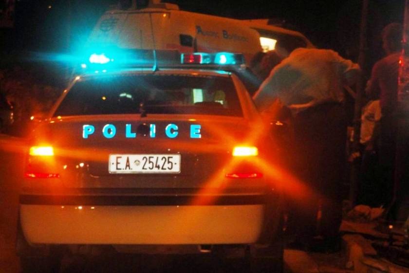 Αυτοκινήτο έπεσε σε γκρεμό στην Εθνική Οδό Ιωαννίνων-Αθηνών