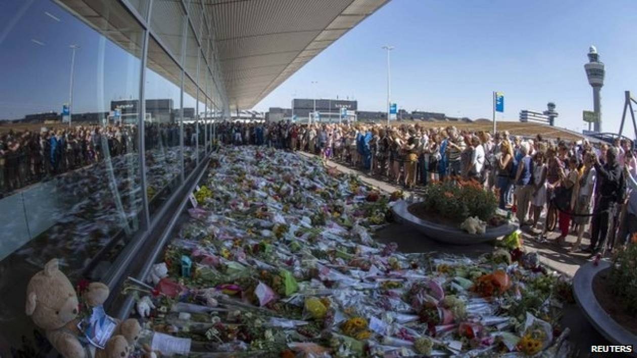 Λευκή πορεία στο Άμστερνταμ προς τιμή των θυμάτων του Boeing