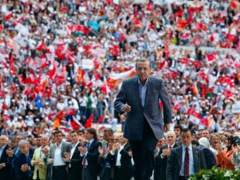 Ερντογάν: Οι πολίτες να διαλέξουν ανάμεσα στην παλιά και τη νέα Τουρκία