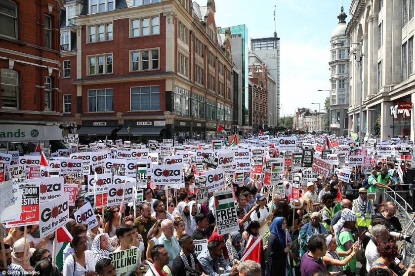Συγκεντρώσεις σε ένδειξη αλληλεγγύης στους Παλαιστίνιους στο Λονδίνο (pics+video)