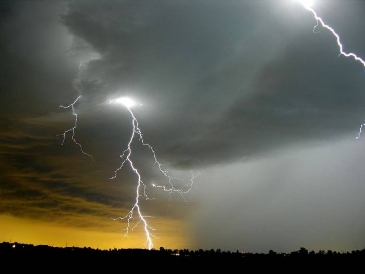 «Αγριεύει» ο καιρός:  Έρχονται βροχές και καταιγίδες–Πού χτυπά η κακοκαιρία