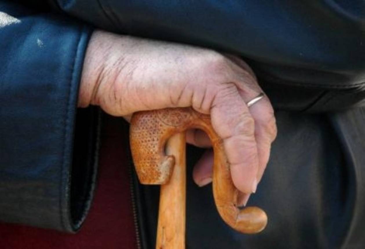 Βόλος: Άγνωστοι εξαπάτησαν ηλικιωμένη με λεία 5.000€