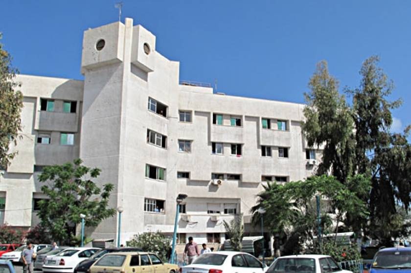 Το Ισραήλ έπληξε με πύραυλο το μεγαλύτερο νοσοκομείο της Γάζας