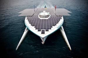 Ερέτρια: Φτάνει το μεγαλύτερο ηλιακό πλοίο του κόσμου