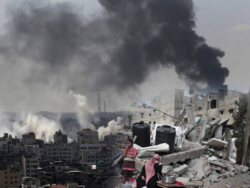 Με αμείωτη ένταση συνεχίζονται οι βομβαρδισμοί στη Γάζα