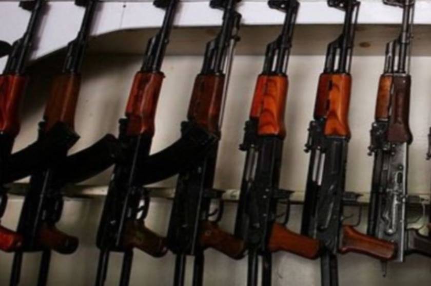Καλάσνικοφ: Συμπονεί τους Αμερικανούς που δεν θα αγοράζουν όπλα της!