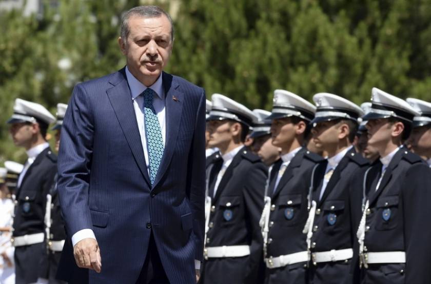 Νέες συλλήψεις αστυνομικών με τις κατηγορίες της παράνομης παρακολούθησης του Ερντογάν