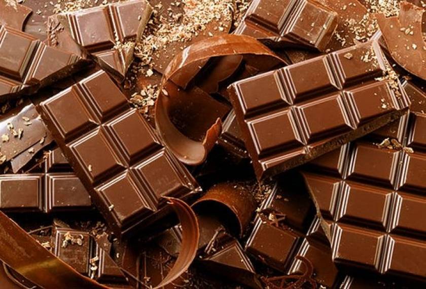 Αφρικανός παραγωγός κακάο δοκιμάζει για πρώτη φορά στην ζωή του σοκολάτα (vid)