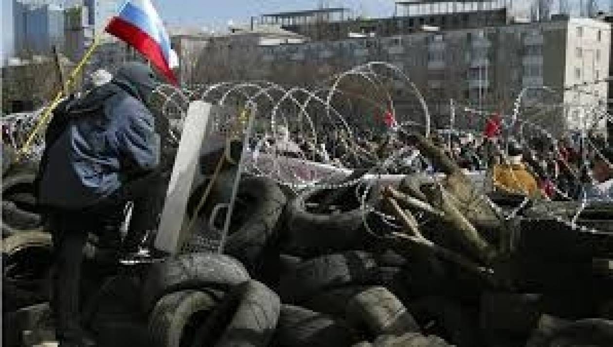 Μόσχα: Η Ε.Ε. ήρε «μυστικά» τους περιορισμούς στις εξαγωγές στρατιωτικού εξοπλισμού