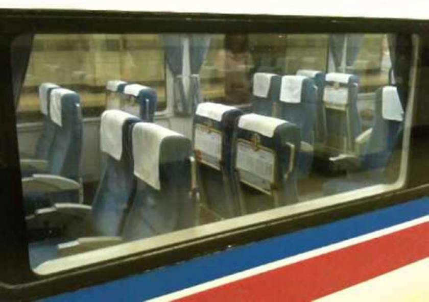 Ένα τρένο που διαθέτει περιστρεφόμενα καθίσματα (Video)