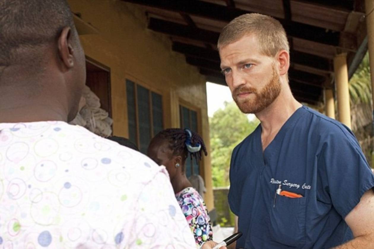 Βελτιώνεται η κατάσταση του γιατρού που προσβλήθηκε από Έμπολα