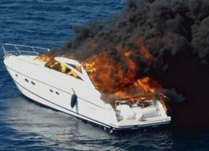 Ιθάκη: Φωτιά σε σκάφος με έξι επιβαίνοντες