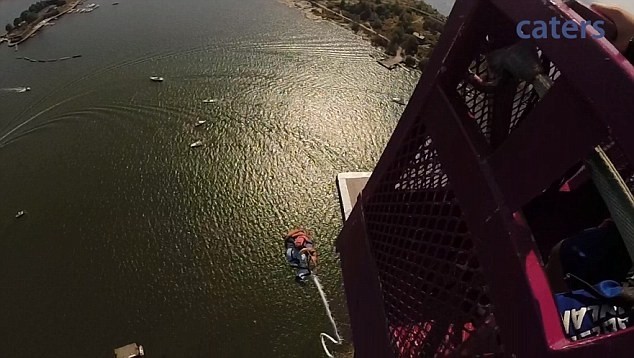95χρονη κάνει bungee jumping (pics+video)
