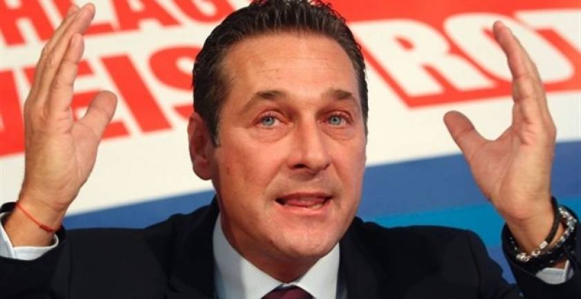 Η αυστριακής ακροδεξιά πρώτη δύναμη στις δημοσκοπήσεις