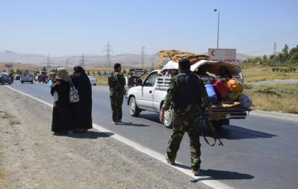 Το Ιράκ εφοδιάζει τους Κούρδους μαχητές