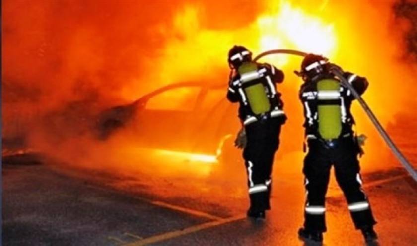 Κρήτη: Αυτοκίνητο IX τυλίχθηκε στις φλόγες