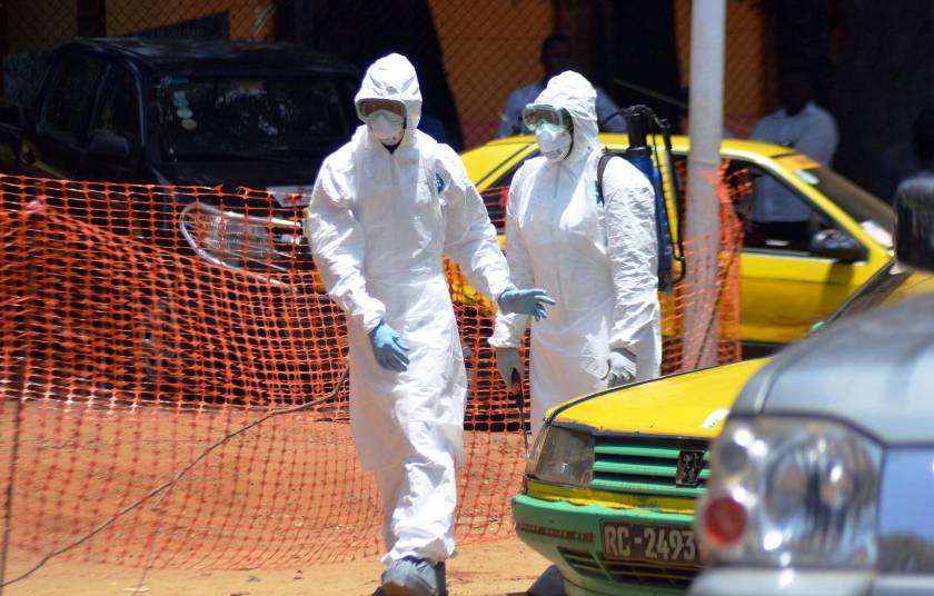 Σιέρα Λεόνε- Έμπολα: Απομακρύνονται οι οικογένειες των αμερικανών διπλωματών