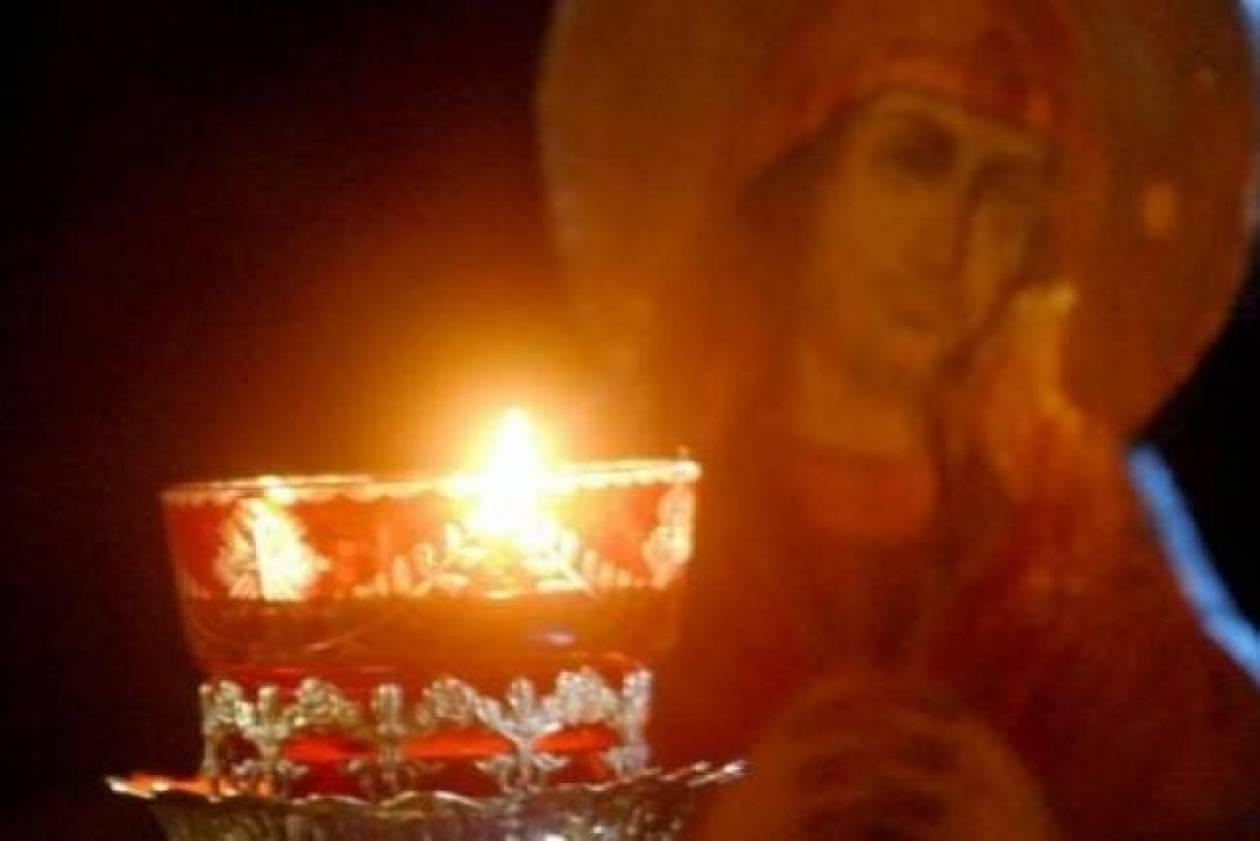 Κουνιέται το καντήλι της Παναγίας στην Κρεμαστή - Χτυπούν οι καμπάνες