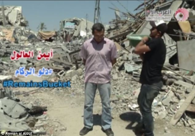 Γάζα: Πρόκληση με κουβάδες γεμάτους... μπάζα! (pics+video)