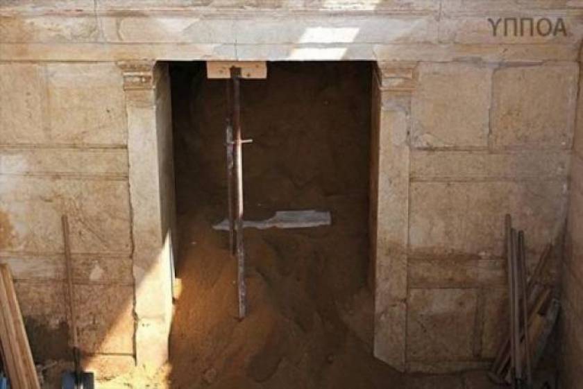 Amphipolis: Leon is the “key” of the mystery