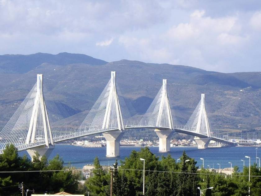 Τραγωδία στη γέφυρα του Ρίου-Αντιρρίου: Την βρήκαν κρεμασμένη