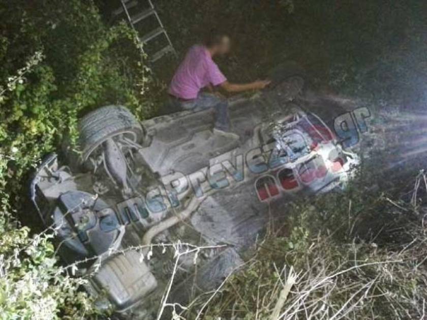Πρέβεζα: Αυτοκίνητο έπεσε μέσα σε αρδευτικό κανάλι
