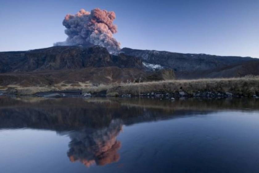 Ισλανδία: Αναθεώρησαν το επίπεδο κινδύνου λόγω ηφαιστείου Μπαρνταρμπούνγκα