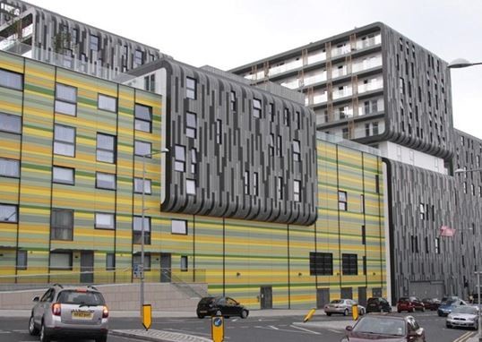 Αυτό είναι το πιο άσχημο κτίριο στη Βρετανία (vid)