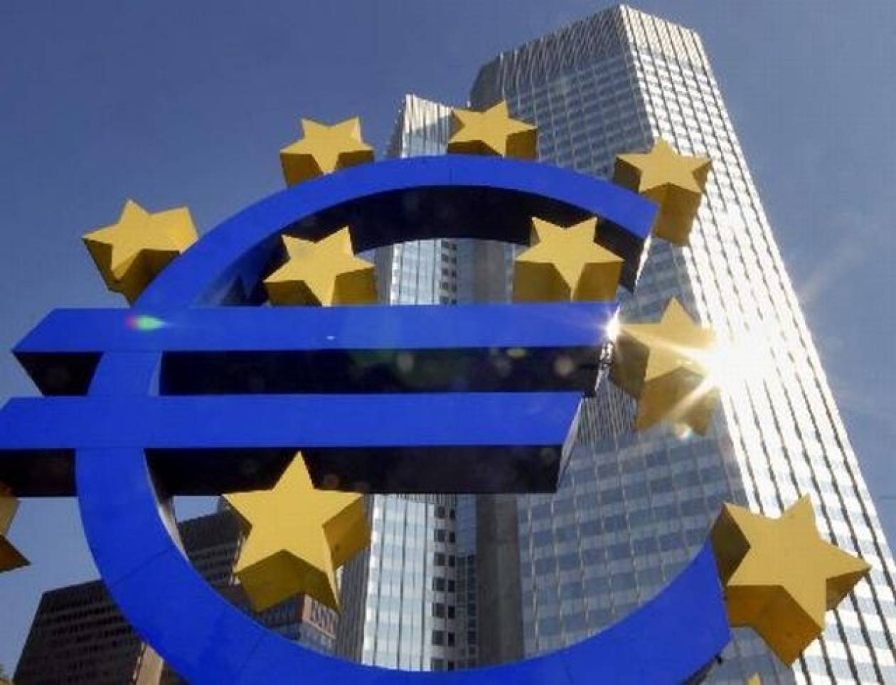 Bloomberg: Υποχωρούν και σήμερα οι αποδόσεις των ευρωπαϊκών ομολόγων