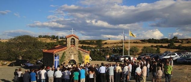 Φθιώτιδα: Έχτισαν εκκλησία εκεί που κυνηγοί σκότωσαν κατά λάθος το παιδί τους (pics)