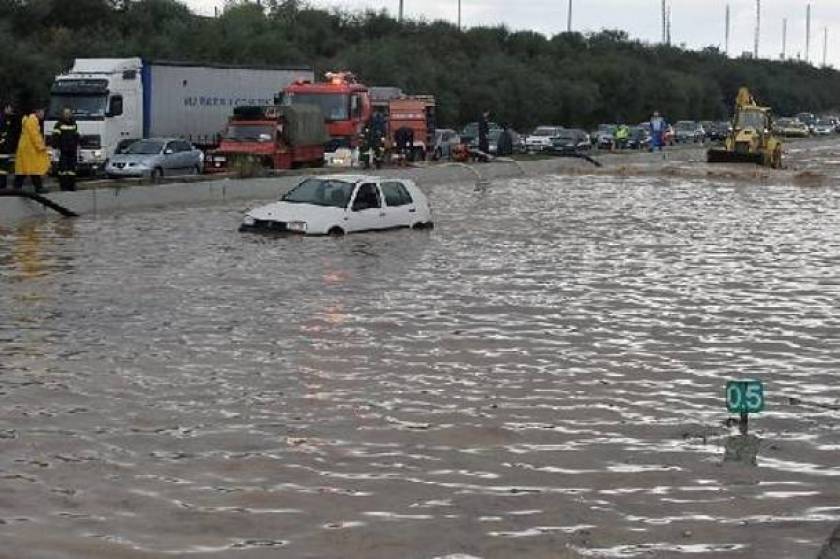 Βουλγαρία: «Ιδιαίτερα κρίσιμη» η κατάσταση από τις φονικές πλημμύρες