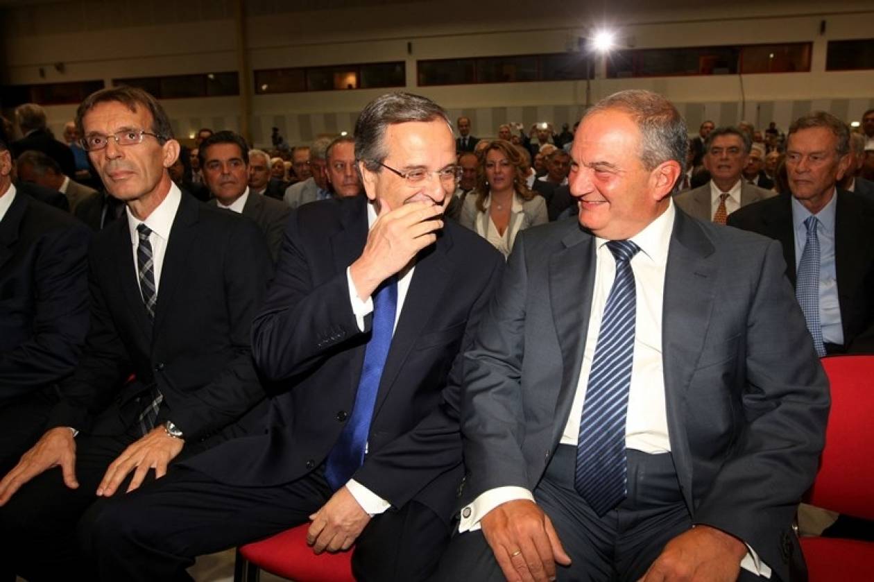 ΔΕΘ: «Καλώς ήρθες Πρόεδρε της Ελλάδας» φώναζαν στον Καραμανλή