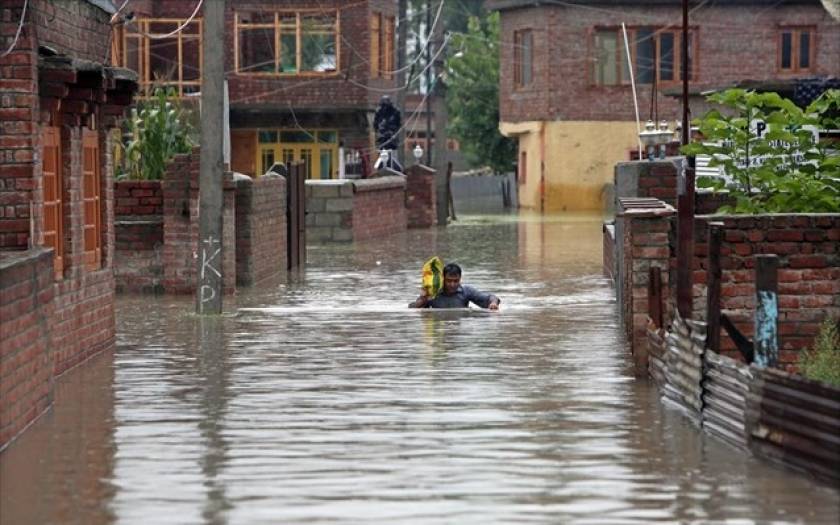 Φονικές πλημμύρες σε Ινδία και Πακιστάν