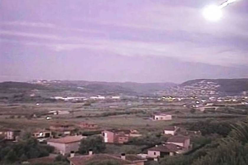 Φλεγόμενο UFO αναστάτωσε την Ισπανία! (videos)