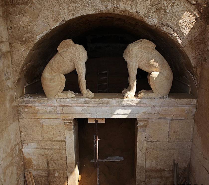 Μενδώνη για Αμφίπολη: Ο τάφος κρύβει έναν ή και περισσότερους κοσμοπολίτες