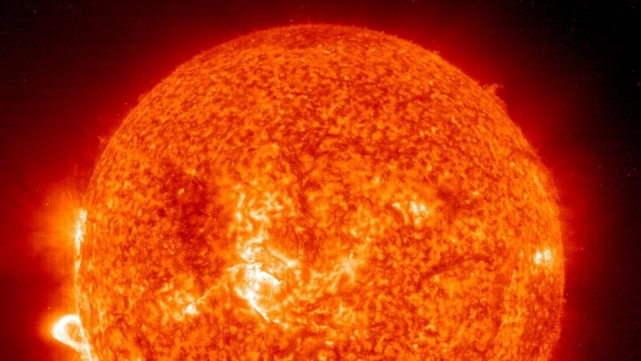 Ισχυρή ηλιακή «καταιγίδα» κατευθύνεται προς τη Γη - Ποιοι οι κίνδυνοι