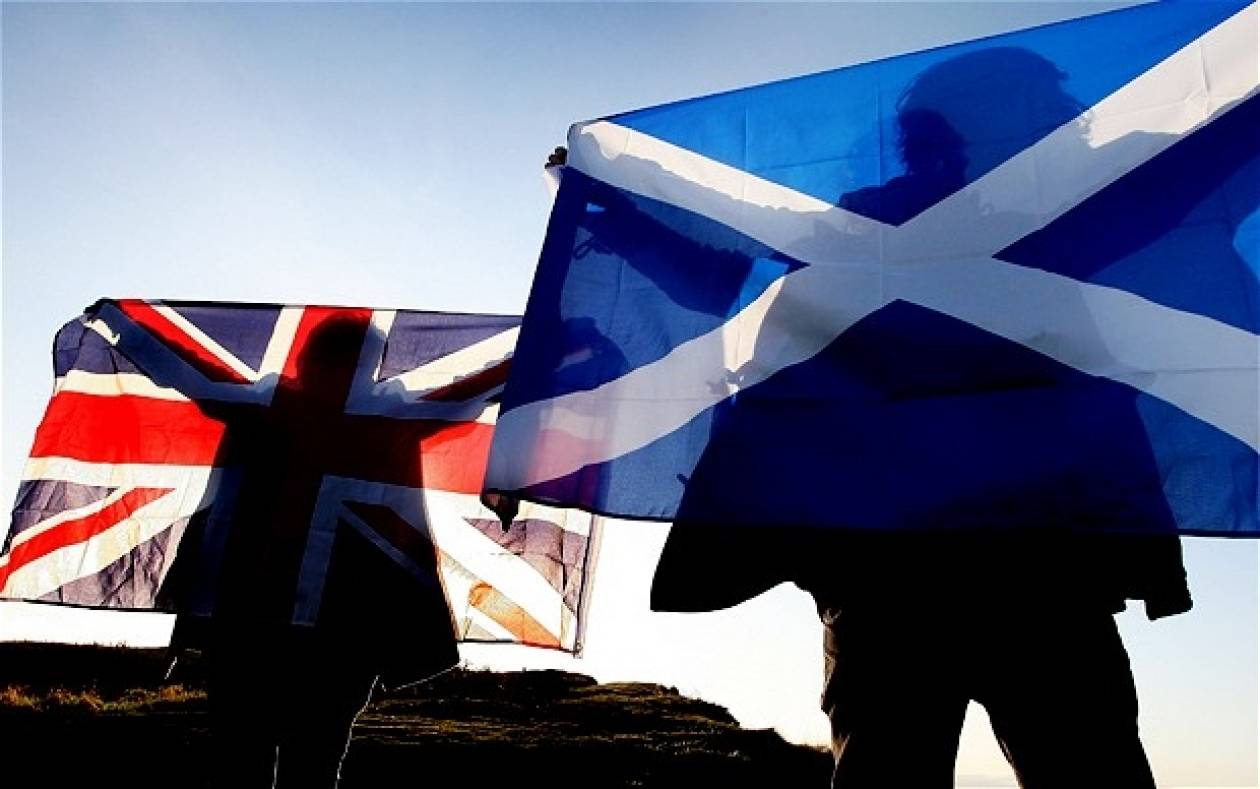 Σκωτία: «ΟΧΙ» στην ανεξαρτητοποίηση λέει το 52%