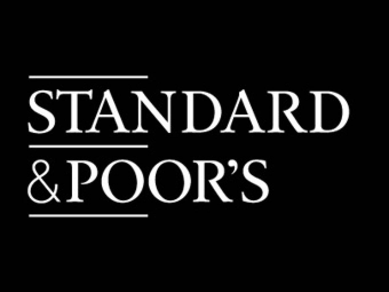 Standard and Poor’s: Αναβάθμισε την ελληνική οικονομία