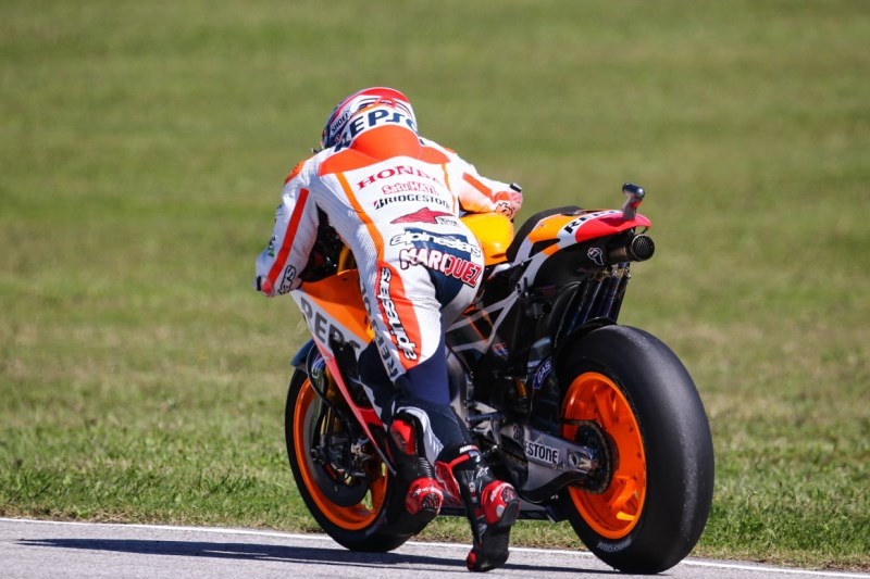 MotoGPMisano: Νίκη του V. Rossi ήττα για τον Marquez