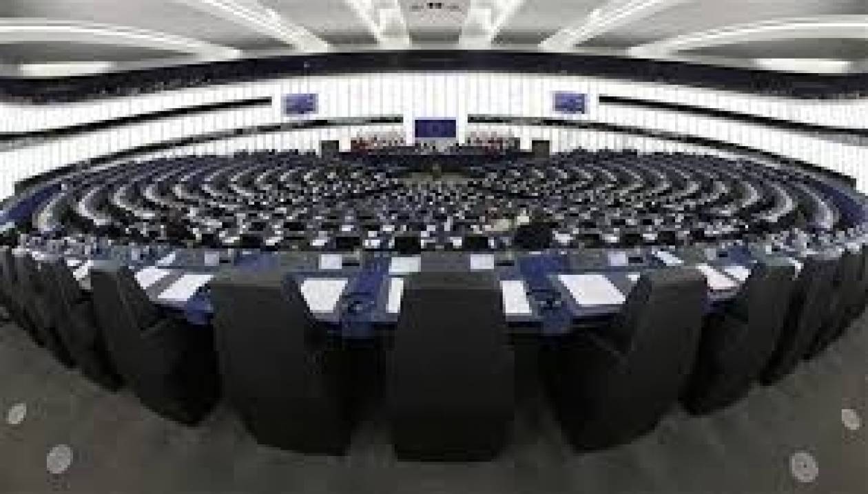«Διπλωματική μάχη» στο Ευρωκοινοβούλιο για απώλειες ροδακινοπαραγωγών