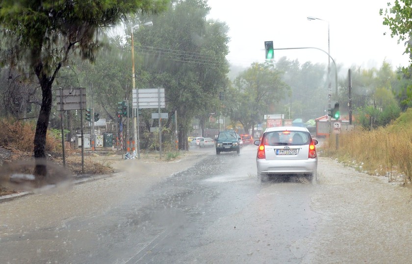 Heavy rain in Athens (pics)