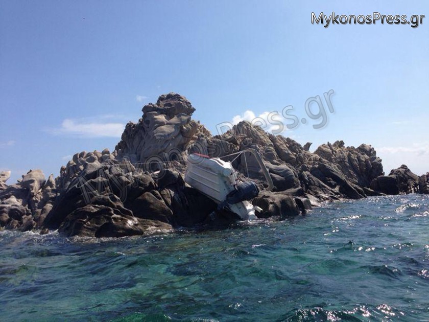 Μύκονος: Φουσκωτό σκάφος «προσγειώθηκε» πάνω στα βράχια (pic)